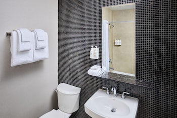 Deluxe Room, 2 Queen Beds