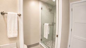Suite, 1 King Bed, Non Smoking