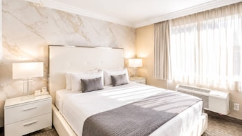 Suite, 1 King Bed, Non Smoking
