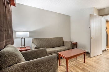 Suite, 2 Queen Beds, Accessible, Non Smoking (Roll-In Shower)