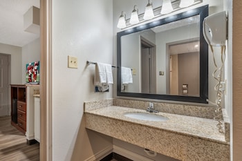 Suite, 2 Queen Beds, Accessible, Non Smoking (Roll-In Shower)