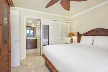 Suite, 1 King Bed, Ocean View (Panoramic)
