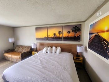 Standard Room, 1 King Bed, Smoking