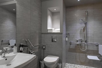 Comfort Room, 1 Queen Bed, Non Smoking, Bathtub (Twin bed on request)