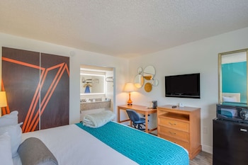 Standard Room, 1 King Bed, Smoking