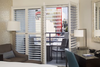 Superior Room, 2 Double Beds, Balcony, Courtyard View (Standard with Two Double Beds, Privat)
