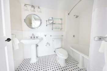 Deluxe Suite, 2 Queen Beds (Cottage)
