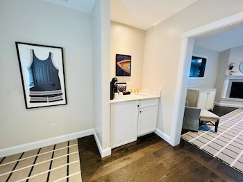 Suite, 2 Queen Beds (Beach House)