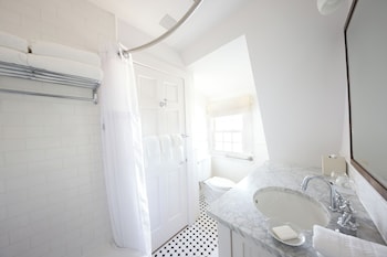 Room, 2 Queen Beds, Ocean View (Main Inn)