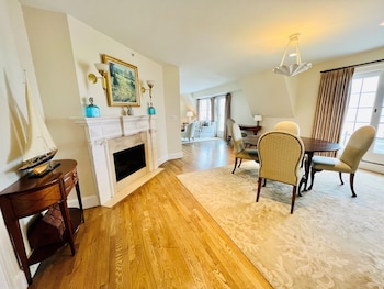 Presidential Suite, Multiple Beds