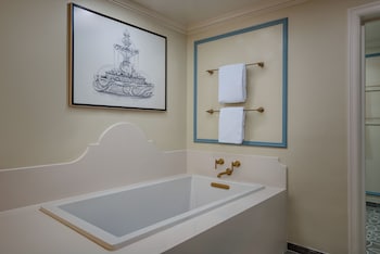 Disney Suite - Club Level