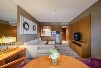 Superior Suite, 1 King Bed (Club)