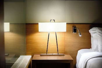 Deluxe Room, 1 King Bed