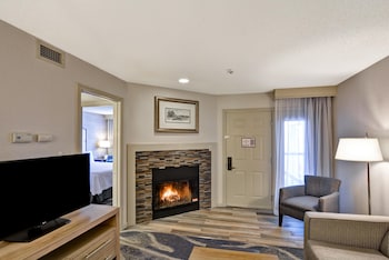 Suite, 2 Bedrooms, Kitchen