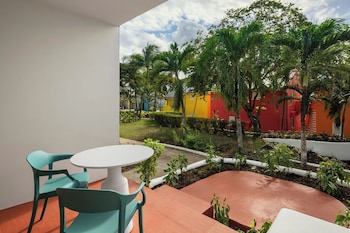 Pool Garden View Room, Guest room
