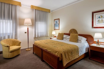 Double or Twin Room, 2 Bedrooms, Connecting Rooms