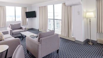 Executive Suite, 1 Bedroom, Kitchen