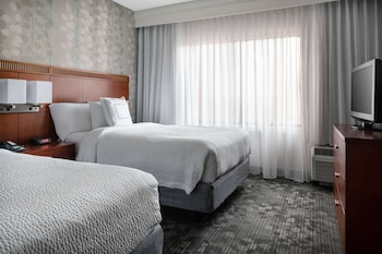 Deluxe Room, 2 Double Beds, Accessible (Mobility/Hearing Roll in Shower)