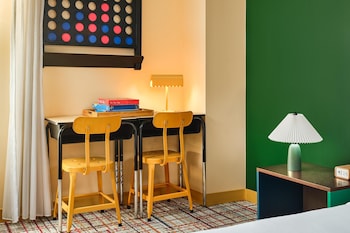 Room, 1 King Bed (Recess)