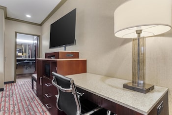 Standard Room, 2 Queen Beds, Accessible, Non Smoking (Walk-in Shower)