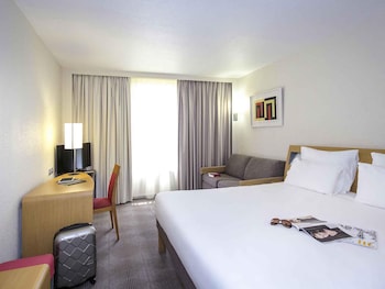 Superior Room, 1 Queen Bed with Sofa bed