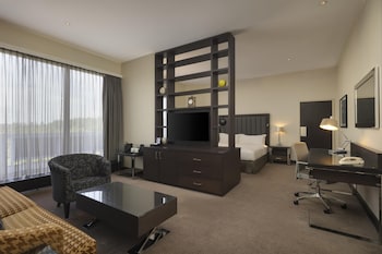 Deluxe Suite, 1 Double Bed, Bathtub