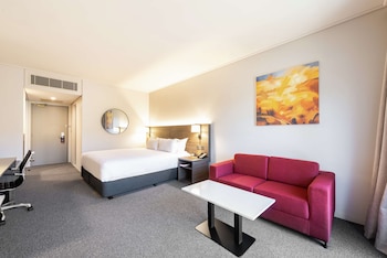 Room, 1 King Bed, Accessible