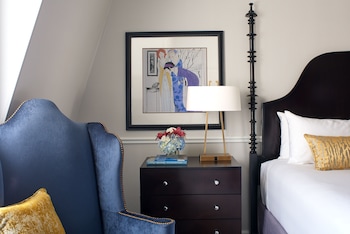 Deluxe Room, 1 King Bed (Newport Guest Room)