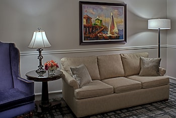 Junior Suite, Mobility Accessible (Rosecliff)
