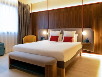 Superior Room, 1 Double Bed with Sofa bed (Lounge)