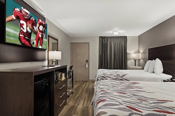 Deluxe Room, 2 Double Beds, Accessible, Non Smoking (Roll-In Shower)