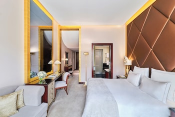Room (Prestige Champs-Elysées)