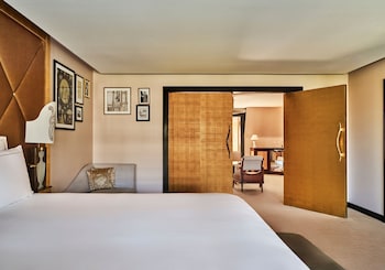 Suite (PARIS EIFFEL)