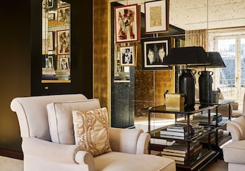Suite (PARIS EIFFEL)