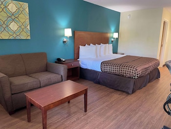 Standard Room, 1 King Bed, Non Smoking, Refrigerator & Microwave