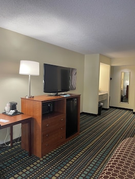 Standard Room, 2 Double Beds, Non Smoking, Refrigerator & Microwave