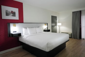 Suite, 1 King Bed, Non Smoking
