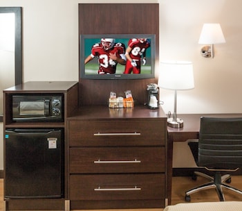 Standard Suite, 1 King Bed (Smoke Free)