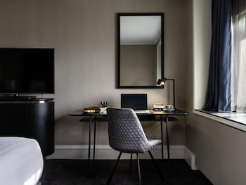Superior Room, 1 King Bed (Executive)