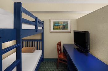 Suite, Multiple Beds, Pool View (Kid)
