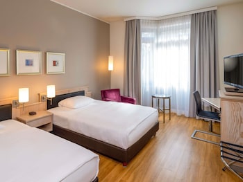 Family Room, 2 Double Beds, Connecting Rooms