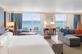 Suite, 1 King Bed, Oceanfront (Prime Minister)