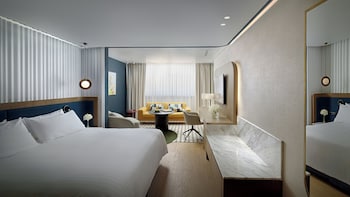 Classic Room, 1 King Bed