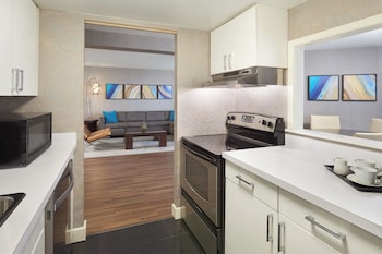 Deluxe Suite, 1 Bedroom, Kitchen