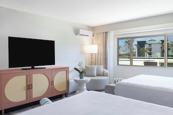 Room, Tower (Makai Tower, Island View, Renovated)
