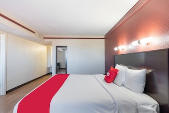 Room, 1 Queen Bed, Smoking