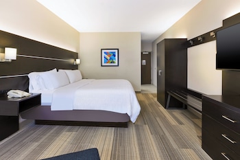 Standard Room, 1 King Bed, Accessible (Roll-In Shower)