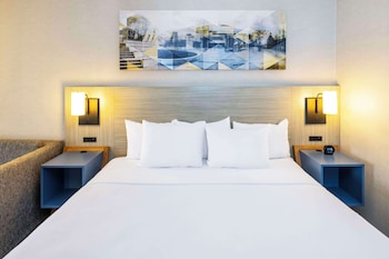 Room, 1 King Bed with Sofa bed, Non Smoking (Upper Floor, Stair Access Only)