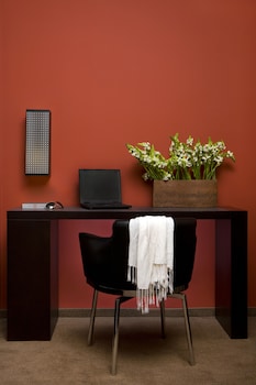 Superior Room (Quadro)