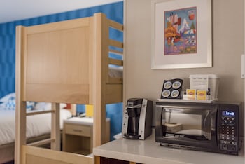Room, Multiple Beds, Accessible Bathtub, Non Smoking